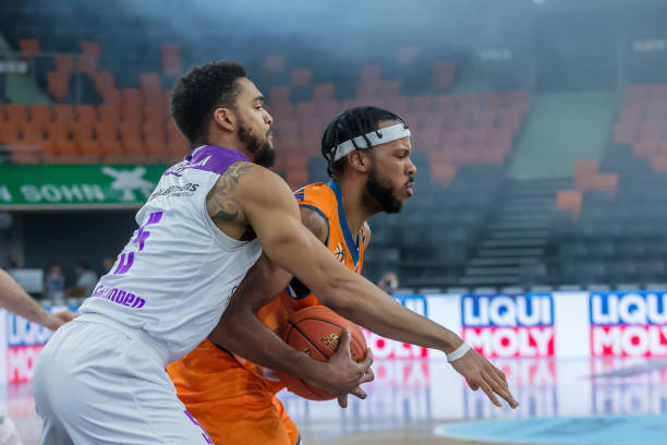 讳地表示 讳地表示